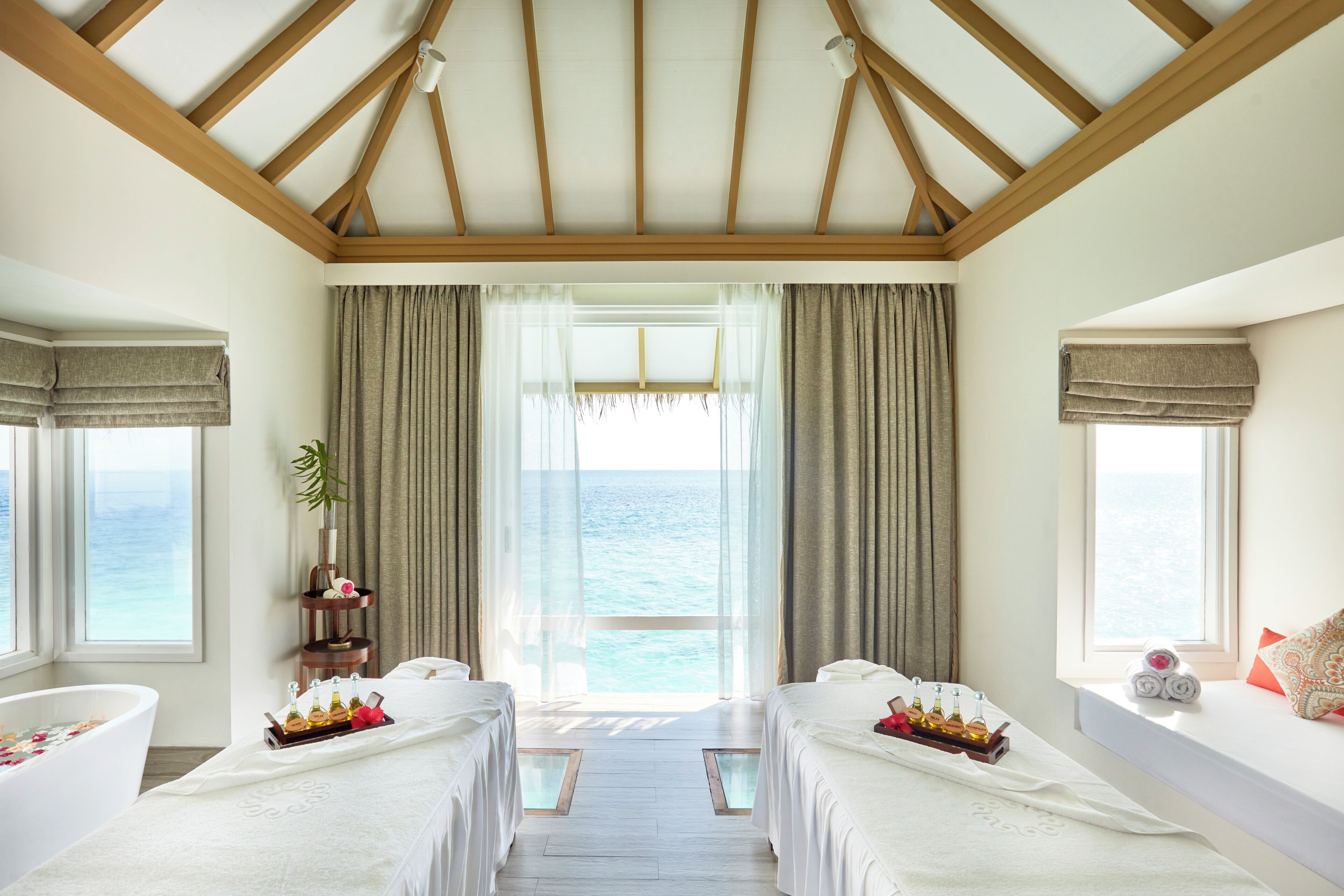 couples treatment room(s), sauna, hot tub, steam room