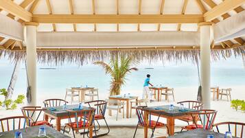 3 restaurants, dinner served, local and international cuisine