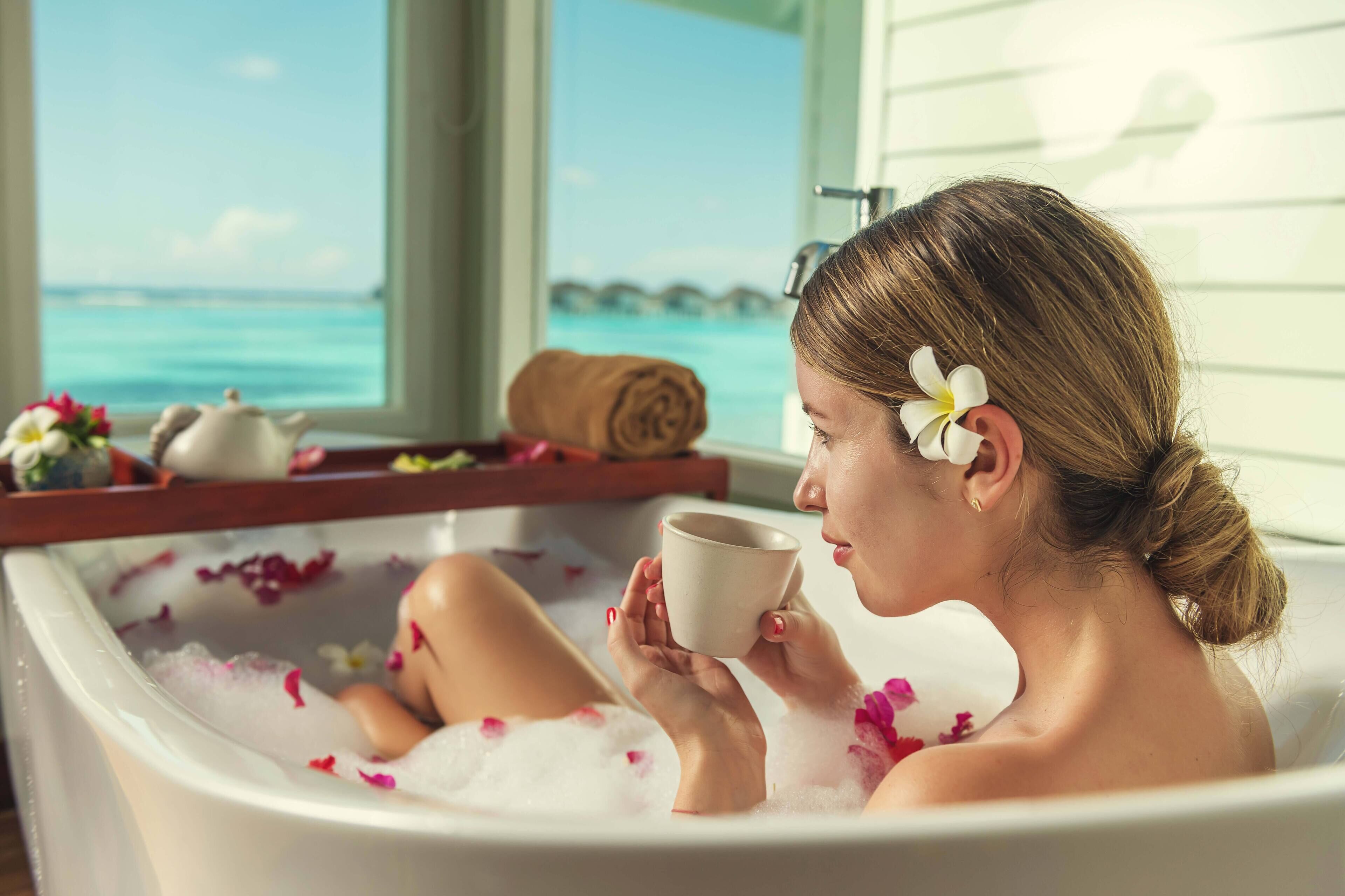 couples treatment room(s), sauna, hot tub, steam room