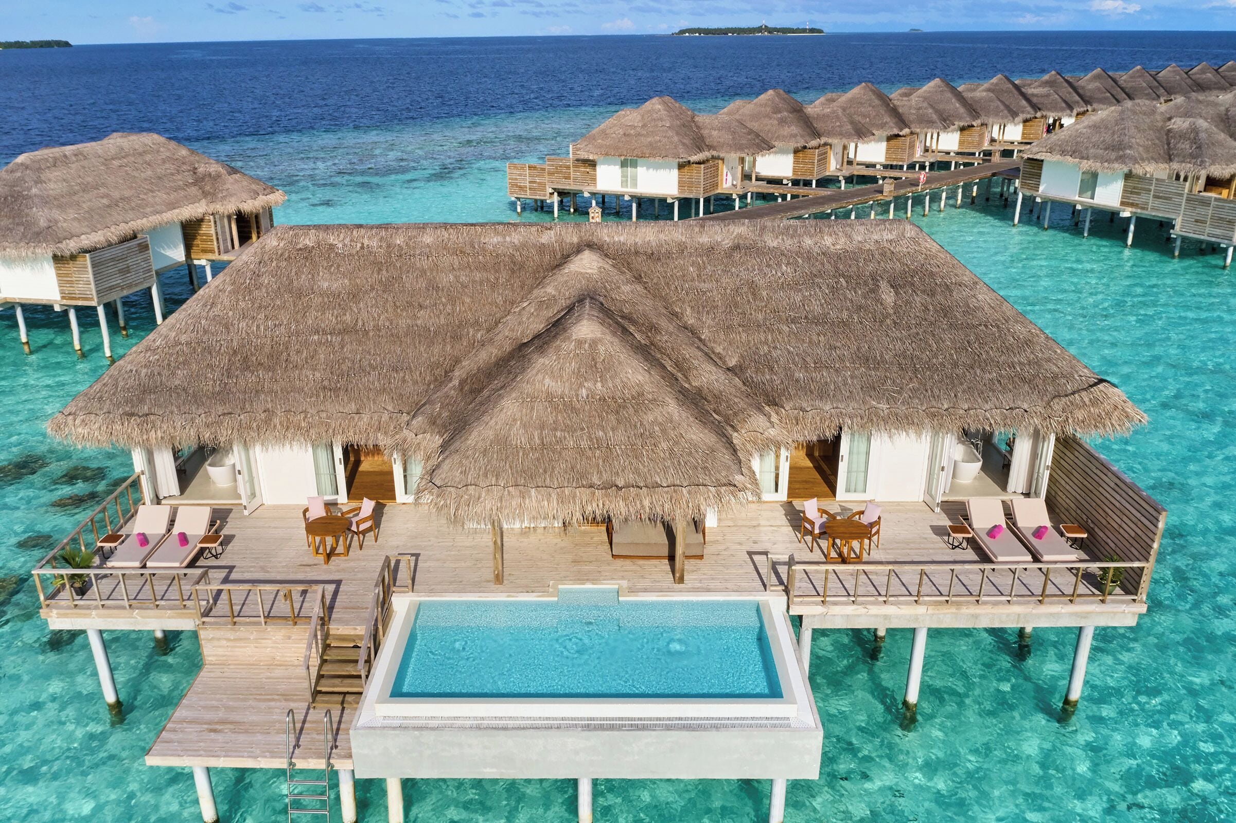 Two Bedroom Ocean Residence with Private Pool (Free Transfers for 2 Pax, Min 7 Nights Stay) | Draps en coton égyptien, literie de qualité supérieure