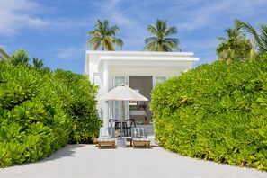 Egyptian cotton sheets, premium bedding, down duvets, memory-foam beds - Sun Siyam Iru Veli - 24 Hours Premium All-Inclusive with Free Transfers (Aloofushi)