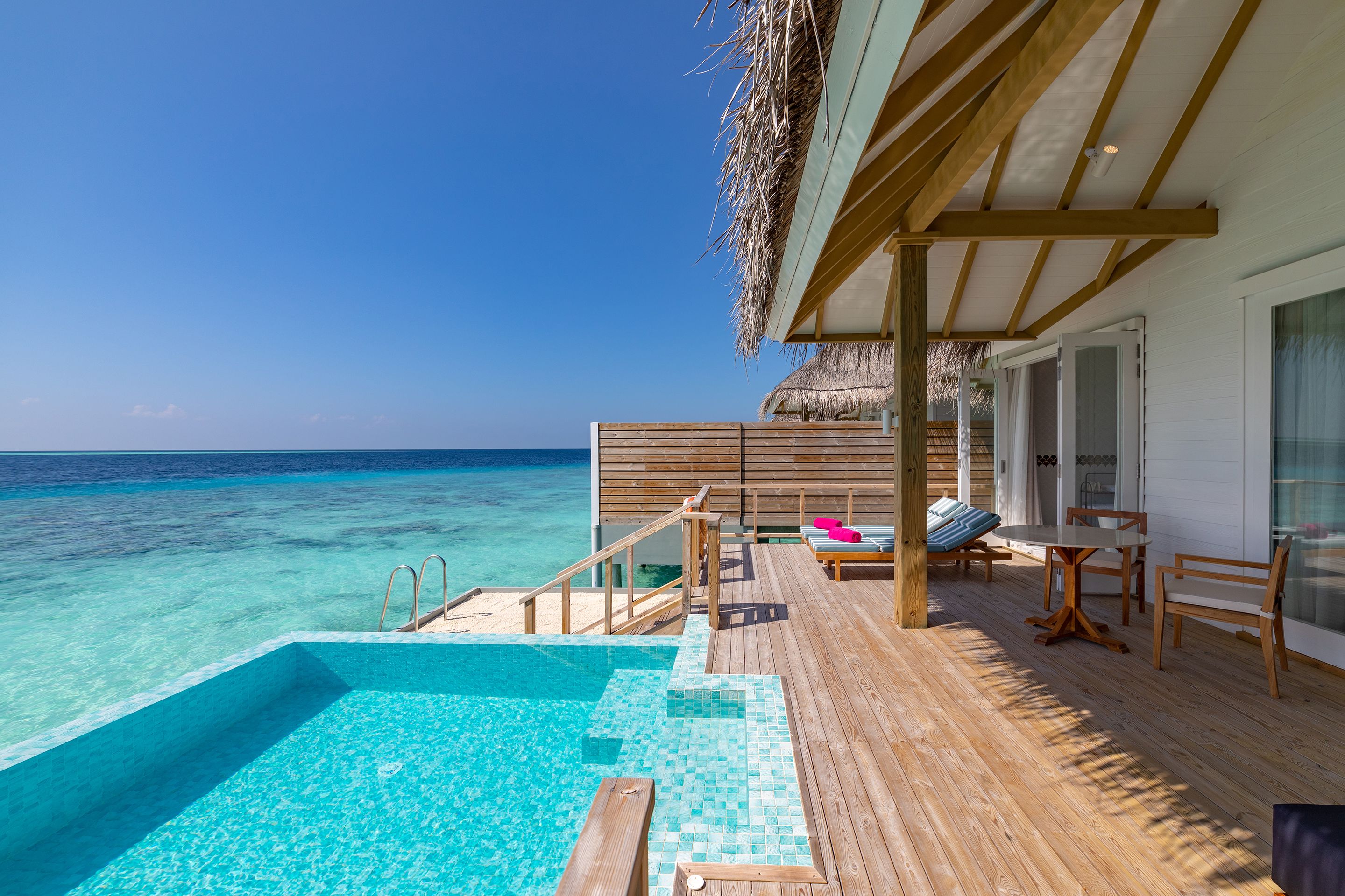 1 bedroom, egyptian cotton sheets, premium bedding, down duvets