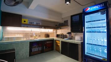 Fridge, microwave