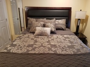 2 bedrooms, iron/ironing board, Internet, bed sheets