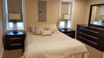 2 bedrooms, iron/ironing board, internet, bed sheets