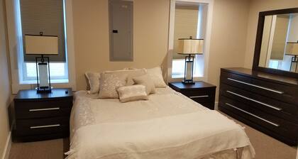 Das Hotel liegt im Herzen der Innenstadt von Penn Yan New York