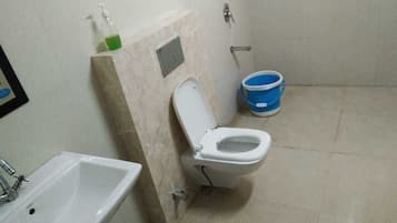Vila luxo, 1 cama de casal, para não fumantes | Banheiro | Chuveiro
