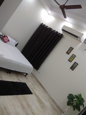 Deluxe Villa, 1 Double Bed, Non Smoking | Balcony view