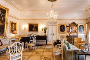 Televisión de pantalla plana 30 cm con canales de televisión por cable