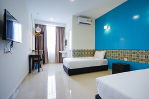 Desk, iron/ironing board, free WiFi - Grand FC Hotel (George Town)