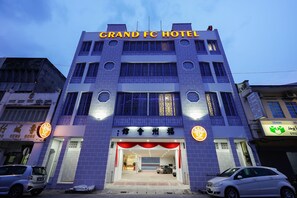 Exterior detail - Grand FC Hotel (George Town)