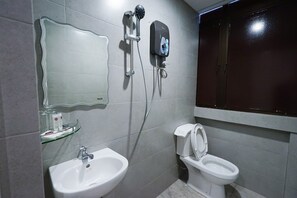 Bathroom - Grand FC Hotel (George Town)