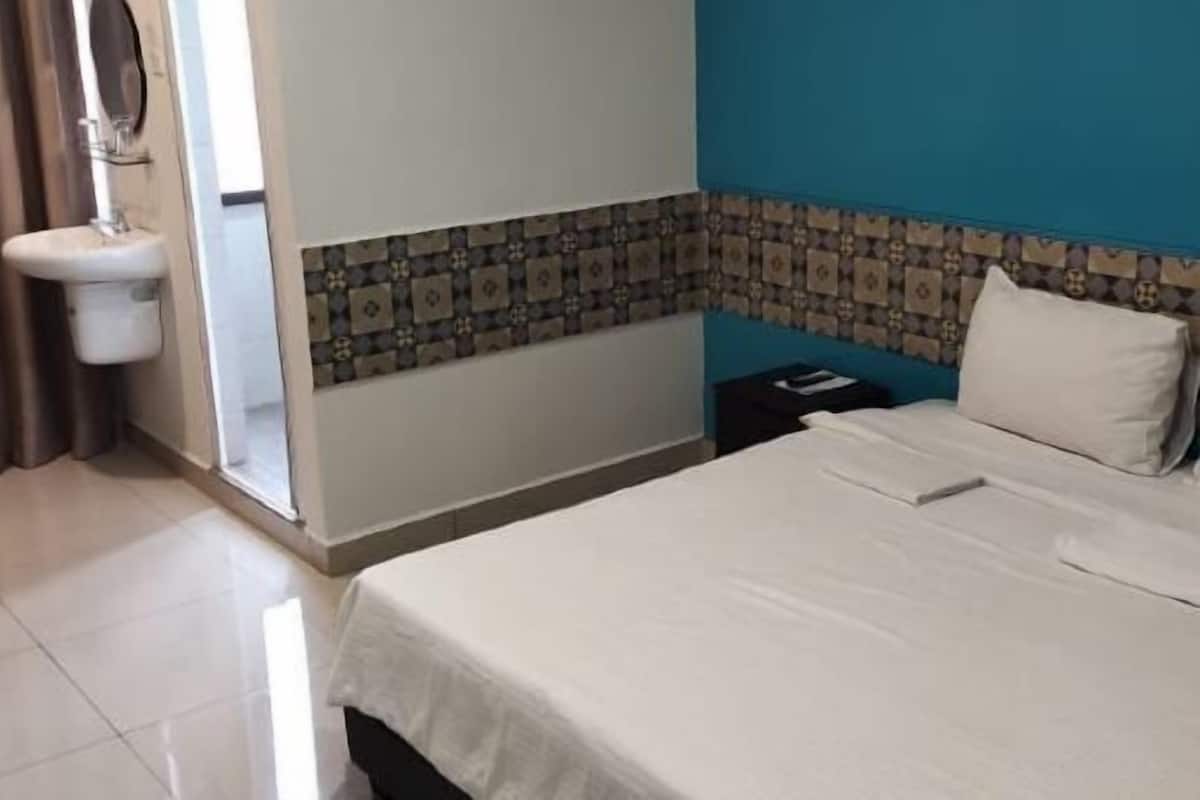 Desk, iron/ironing board, free WiFi