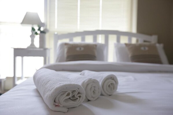 Double Room, Balcony, City View | Iron/ironing board, free WiFi, bed sheets - Greeting Hotels (Tbilisi)