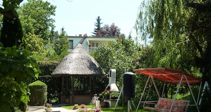VadĂĄsztanya Apartmanok