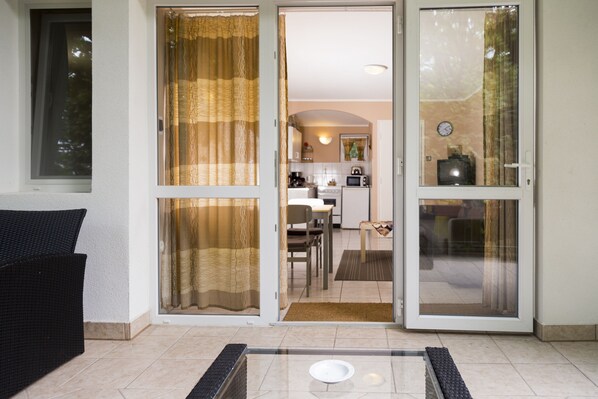 Appartement Standard, 2 chambres, salle de bains attenante, vue jardin | Balcon