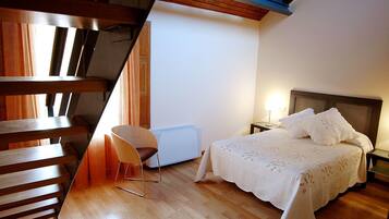 Dúplex, terrassa | Caixa forta a l'habitació, escriptori i llits addicionals