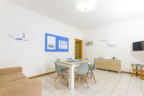 Apartment, 3 Bedrooms, Patio (Urano ) | In-room dining - Residence I PIANETI (San Vito Lo Capo)