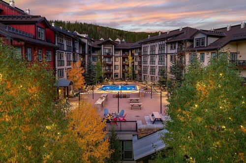 Ski In Out Luxury Condo 4375 I Huge Hot Tub I Great Views I Best Price I Discounted Attractions