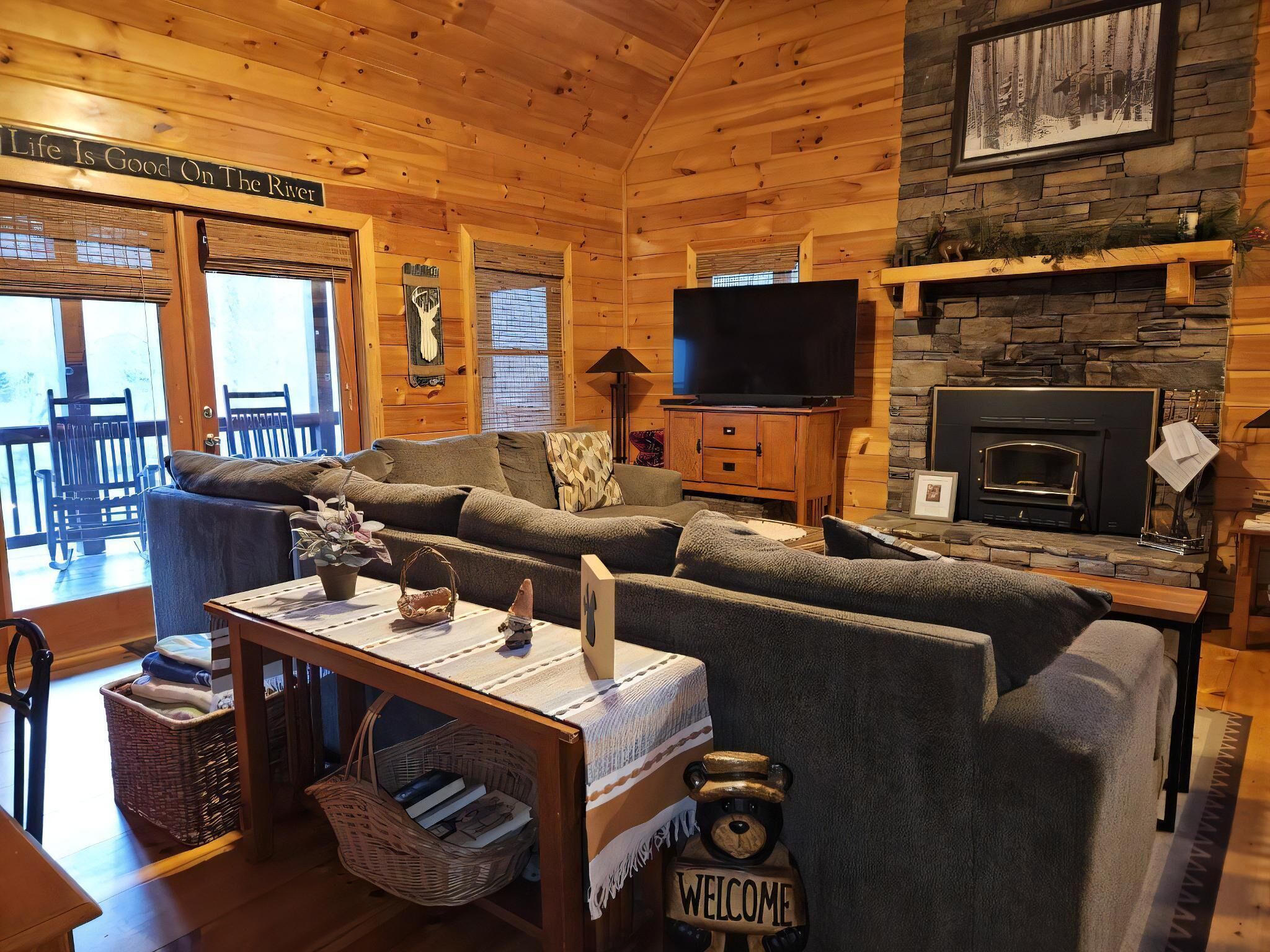 Fireplace, DVD player