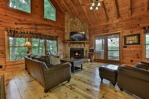 Fireplace - Moonlight Hideaway | Ellijay, GA (Ellijay)