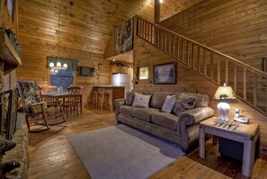 Flat-screen TV, fireplace, DVD player