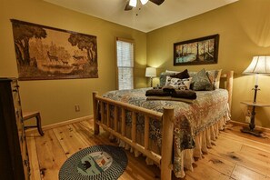 2 bedrooms, iron/ironing board, free WiFi, bed sheets - Bear Rapids on the Cartecay | Ellijay, GA (Ellijay)