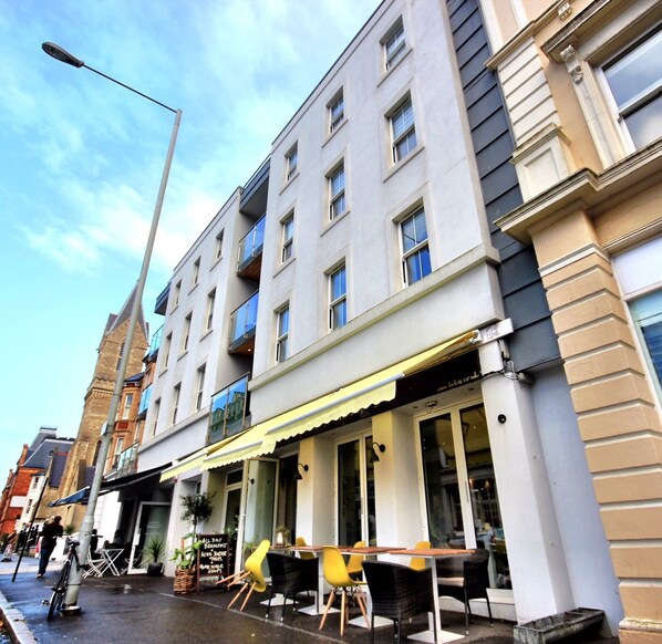 Fachada de la propiedad