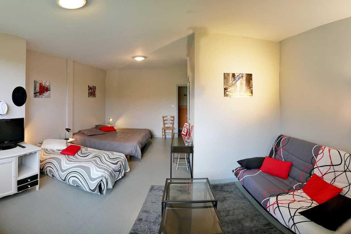 Family Triple Room, Multiple Beds (Poivre et sel) | Room amenity