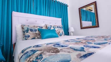 Standard A, 1 Queen Bed | Bộ đồ giường cao cấp, két bảo mật tại phòng