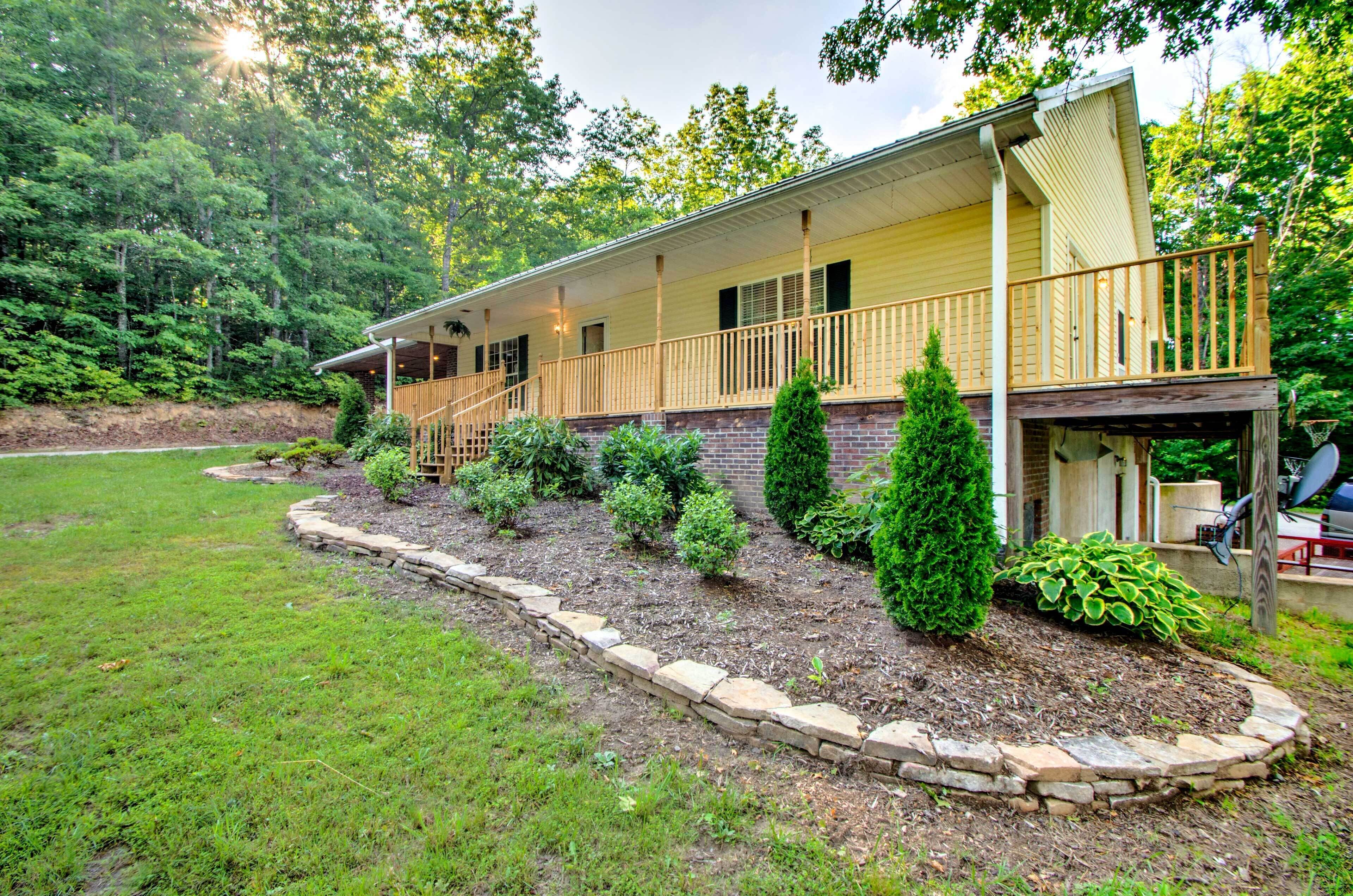 Cedar Mountain House on 12 Acres - Near Trails!