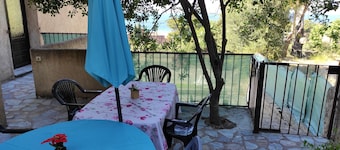 ile-rousse Apartment 100metres from the beach