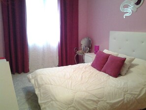 3 camere, ferro/asse da stiro, Wi-Fi gratuito, lenzuola