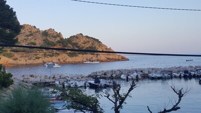 VERY NICE VILLA FOR 10 PEOPLE MAXIMUM