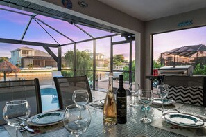 Dining - ❤️ Tropical breezes and melodic bird songs in South West Cape (Cape Coral)