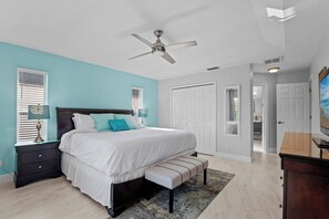 3 habitaciones, tabla de planchar con plancha y cuna de viaje 
