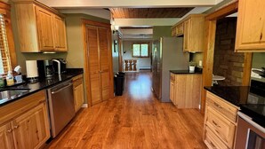 Private kitchen - Beautiful Chalet Style Home with Seasonal Mountains Views in North Conway, NH (North Conway)