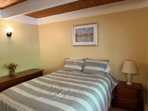 4 Schlafzimmer, Bügeleisen/Bügelbrett, Reisekinderbett, WLAN