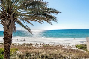 Accommodatie ligt op het strand