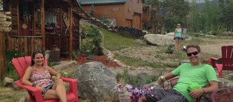 Charming storybook 1940's Cabin Located In The Heart Of Grand Lake Village