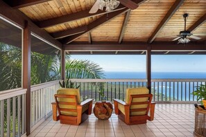 Property grounds - Maka Nui Estate Luxury OceanView ,  Family friendly JAN special  $975.00 a night (Captain Cook)