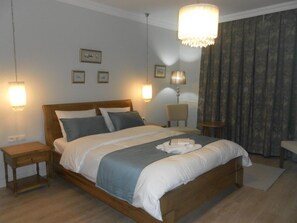 Minibar, in-room safe, laptop workspace, soundproofing - D&C Gocek Hotel (Fethiye)