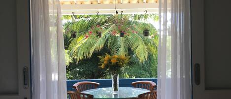 4 bedrooms, premium bedding, individually decorated