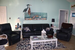 Smart TV, Netflix, Hulu, streaming services