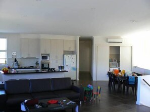 Smart TV, fireplace, DVD player, table tennis