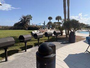 Terrace/patio - OCEAN VIEW CONDO AT THE BEACH CLUB UNIT 425 ON THE TOP FLOOR - GREAT OCEAN VIEW (St Simons Island)