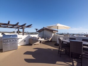 Outdoor dining - Spacious Luxury Condo, Recently Built 324 Stimson Ave, Pismo Beach (Pismo Beach)