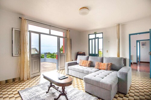 Magnificent house to enjoy the north of the island of Madeira. 