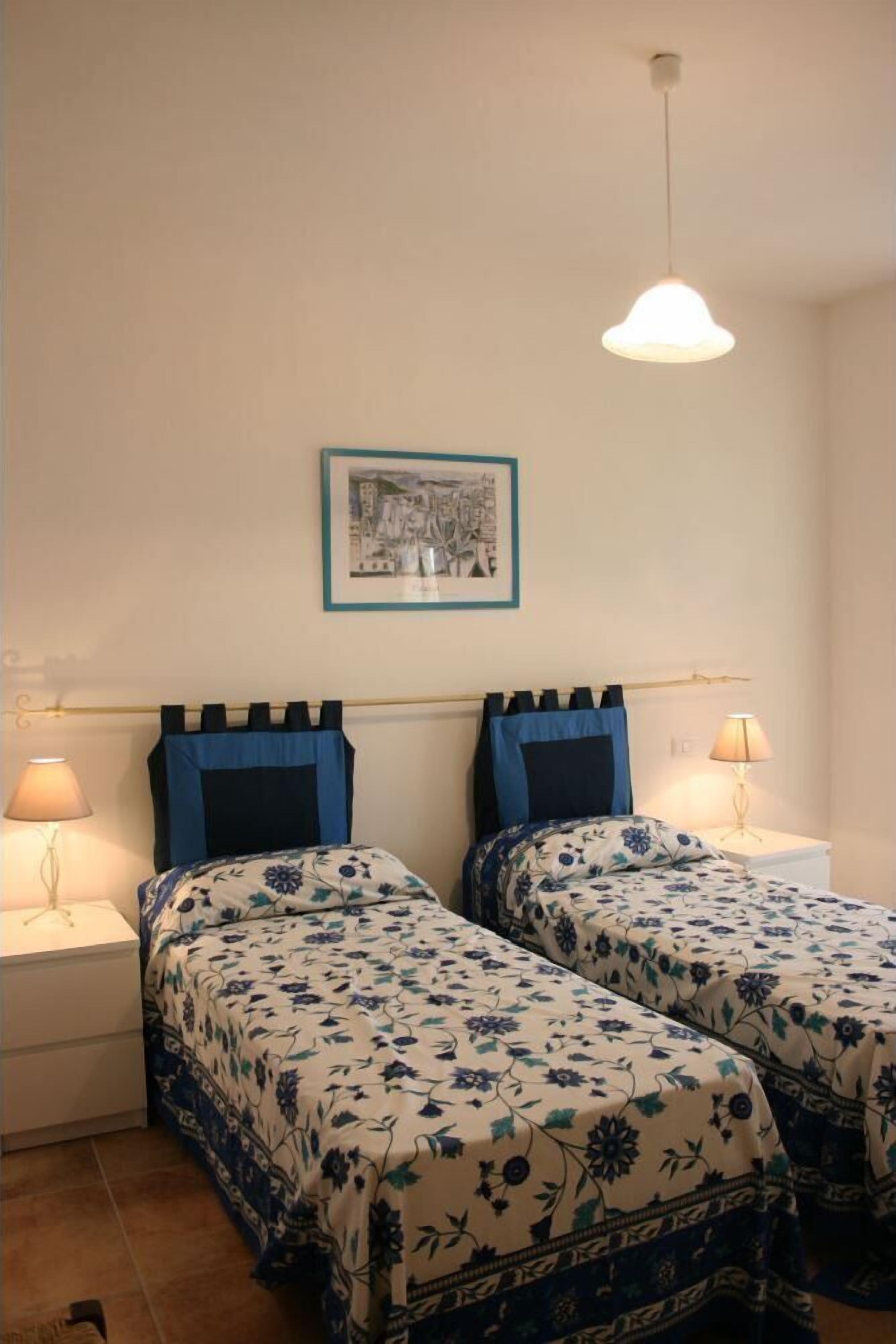 5 chambres, fer et planche à repasser, Wi-Fi