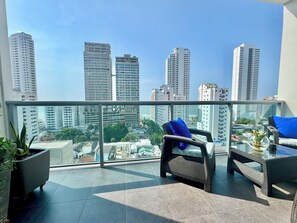 Apartemen Deluks | Balkon